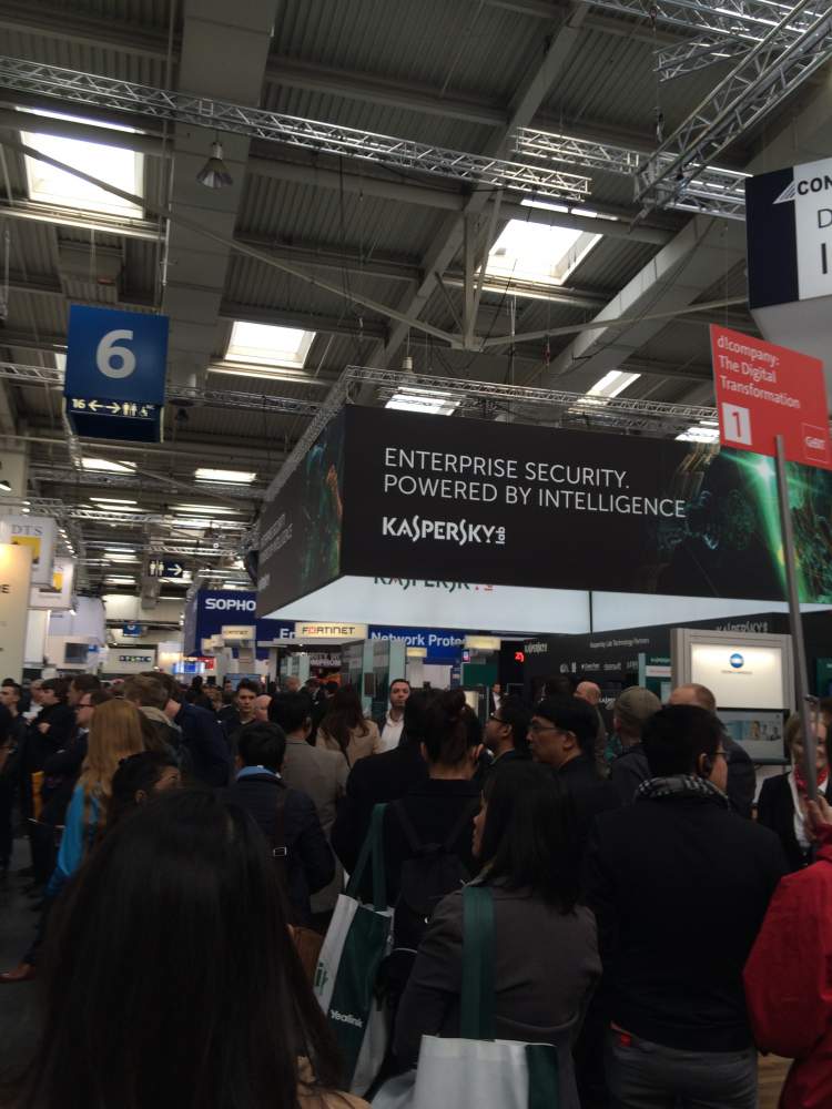 Югорский НИИ информационных технологий принял участие в международной выставке CeBIT-2016