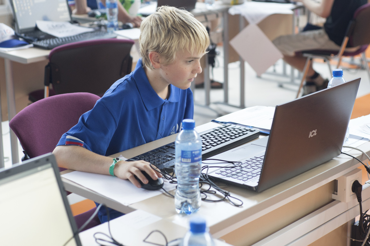 	 В Югре подведены итоги открытой онлайн олимпиады по информатике