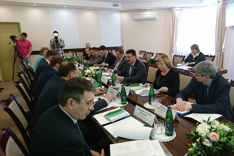 Директор ЮНИИ ИТ принял участие в заседании Попечительского совета ЮГУ